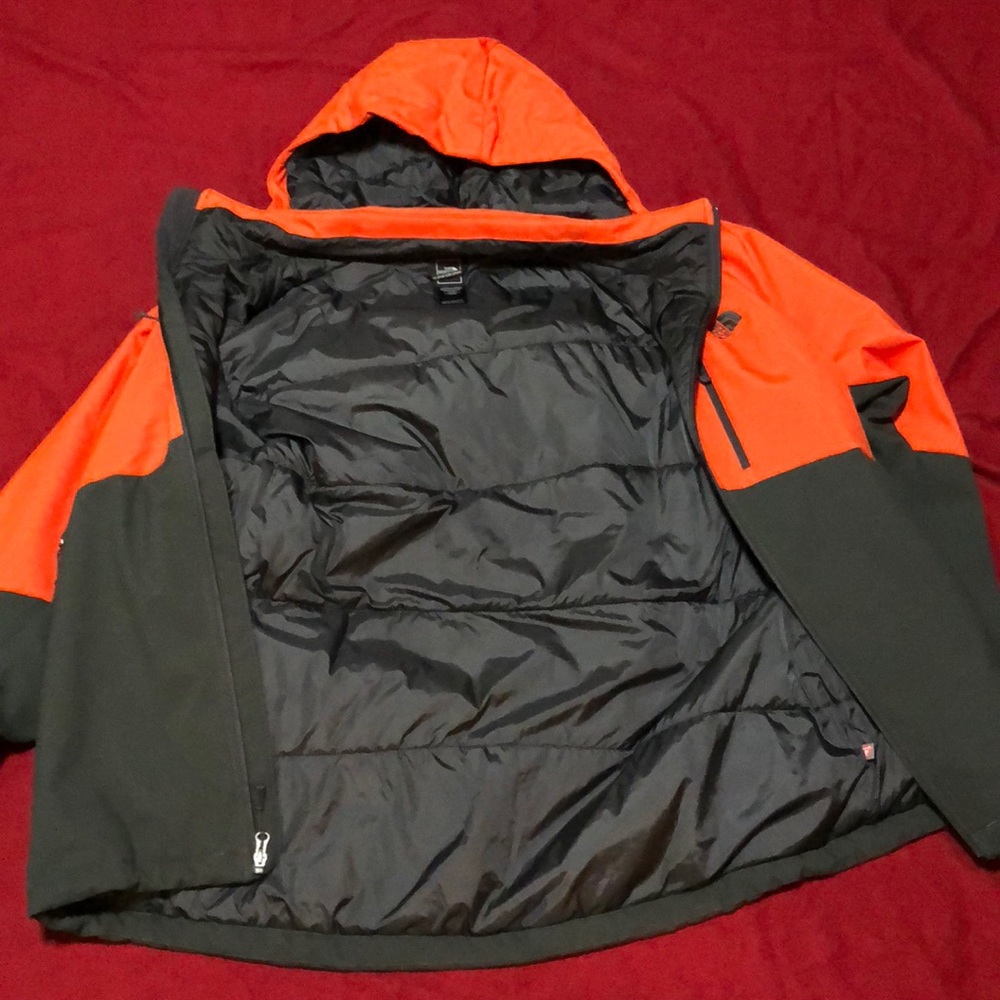 New! North Face Jacket - Picture 3 of 7